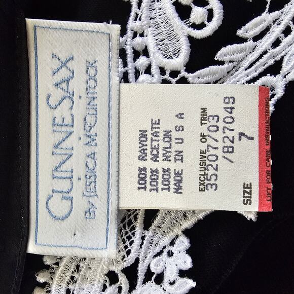 Gunne Sax Dress 7 Velvet V Neck Lace VTg Gothic Romance Puff Short Sleeve Midi - Picture 9 of 13